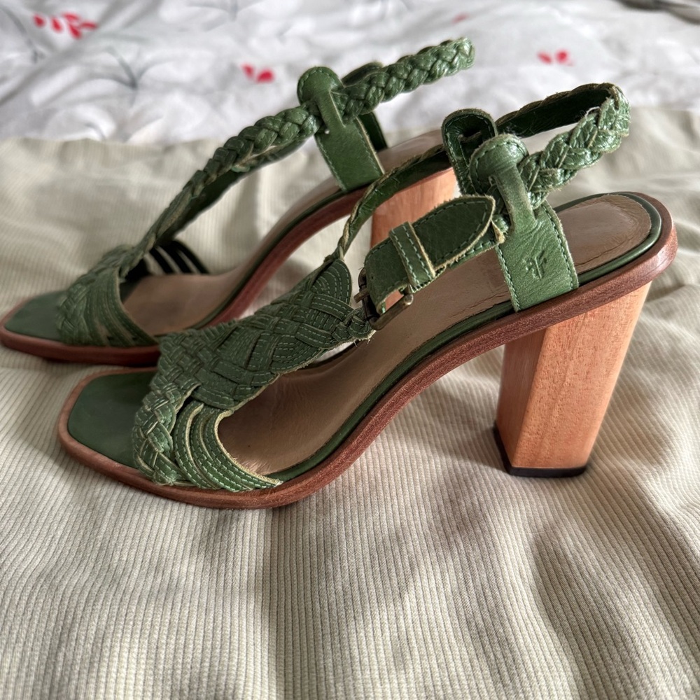 Frye Heels - Green Leather Braided with buckle and thick heel EUC Size 6.5 - Picture 2 of 10